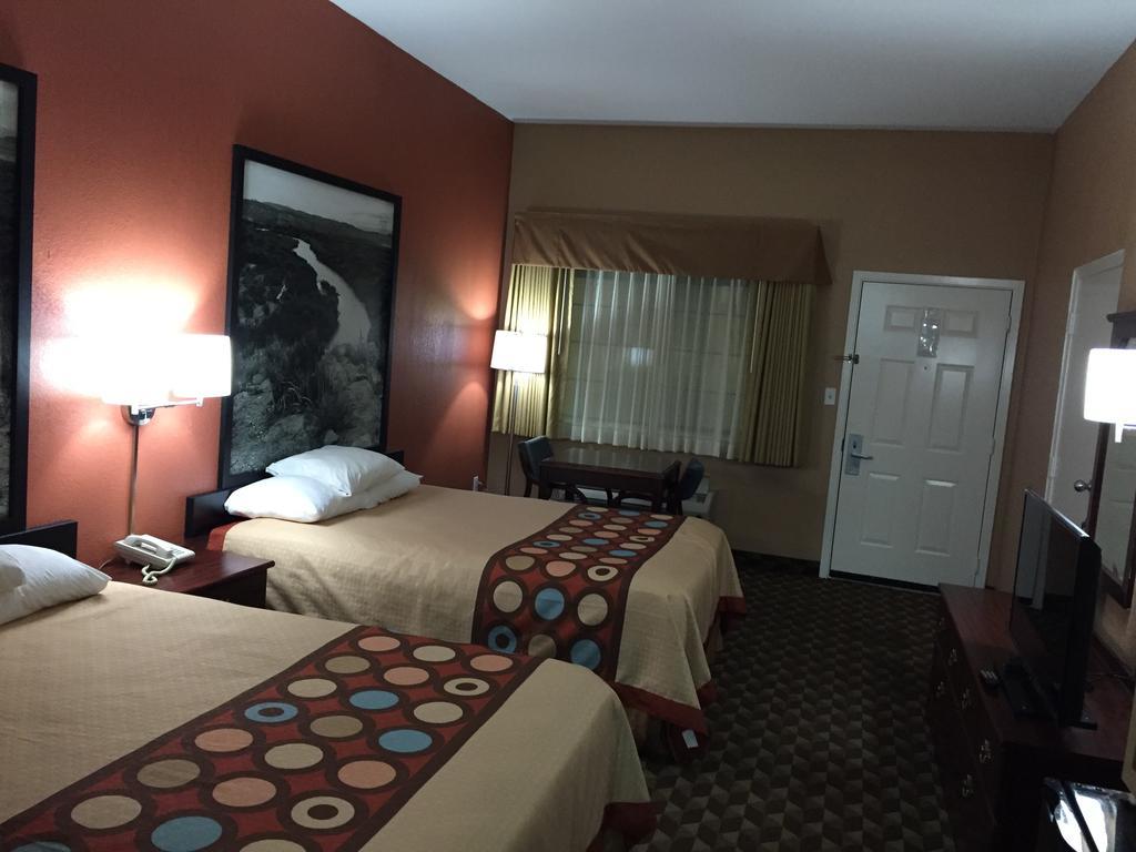 Мотель Super 8 By Wyndham Bastrop Tx Экстерьер фото